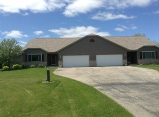 479 Meadowlark Ln W, Green Lake, WI 54941