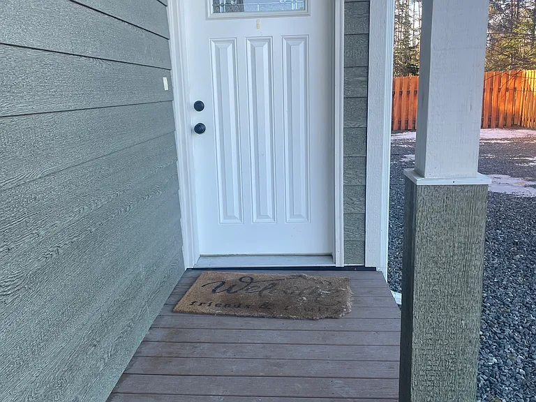 475 W Redoubt Ave #B — Photo 4