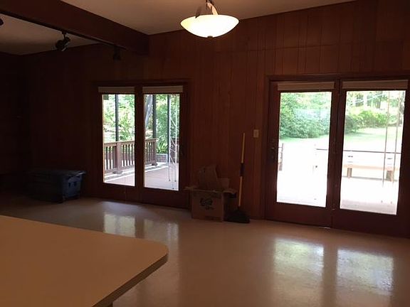 4th image of 2210 Monaghan Dr