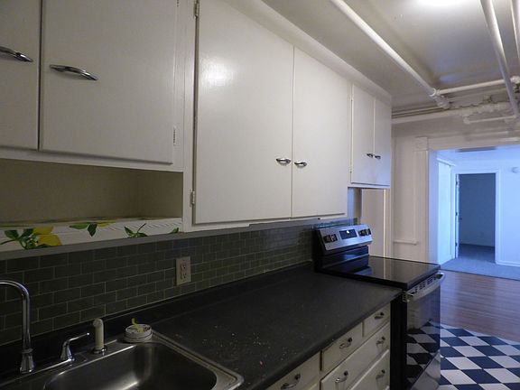 3rd image of 546 Atwood St Unit 1