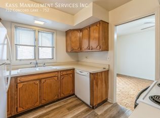 752 Concord Ln #752, Barrington, IL 60010