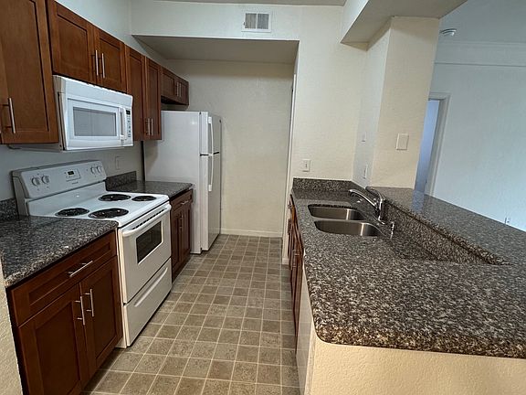 4th image of 17104 Carrington Park Dr APT 510