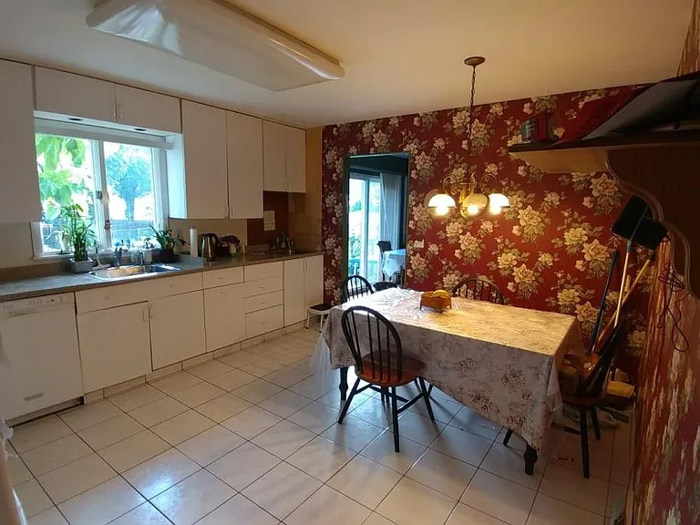 7 Longwood Dr — Photo 4