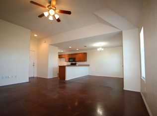 101 Crossbow Ct, Weatherford, TX 76088