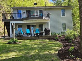 2266 Bosco Bluff Ln, Lansing, IA 52151