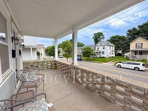2nd image of 3771 Isabella Ave #3