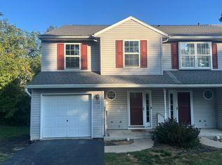 5768 Hidden Lake Dr, Harrisburg, PA 17111