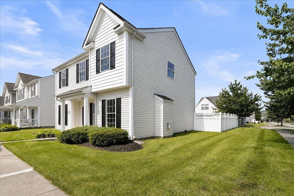 1091 Eberton Ave, Blacklick, OH - View 3