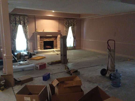 4th image of 1350 Shores Cir