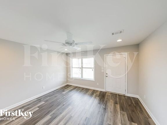 3rd image of 155 Castlebar Cir