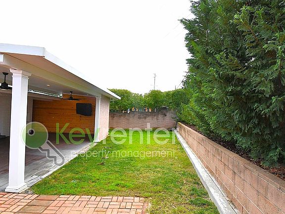 5th image of 2626 Greyling Dr