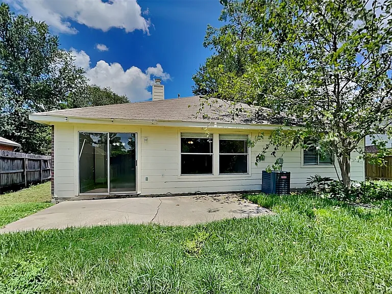 3703 Nutwood Ln — Photo 16