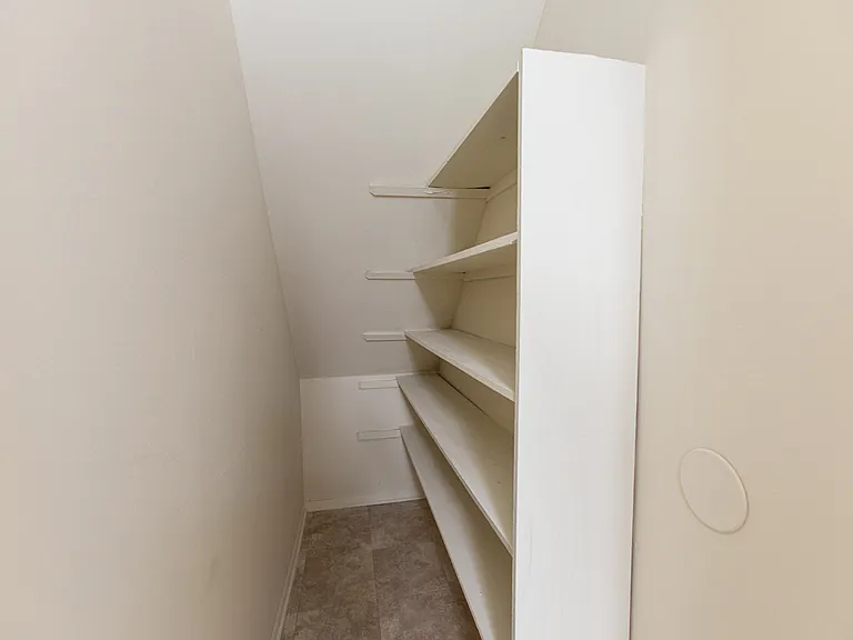 Somerset Woods Townhomes — Photo 9