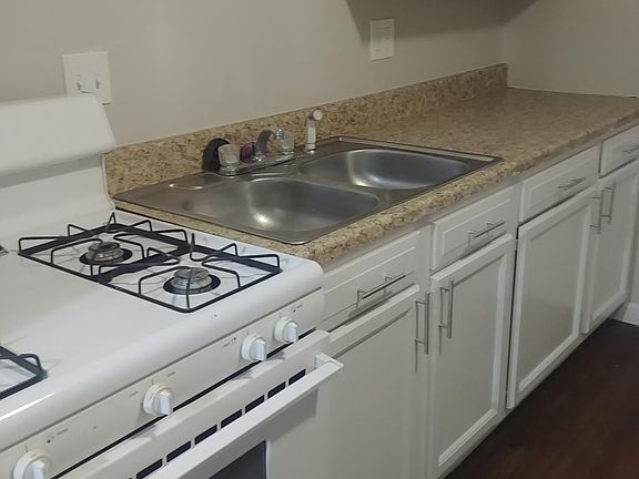 4th image of 600 Miner Ave APT B