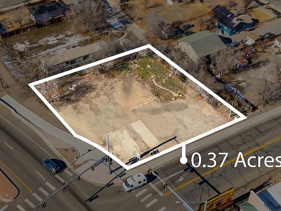 2nd image of 302 W Grand Ave