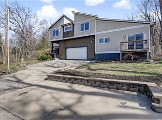 52 G St, Lees Summit, MO 64086