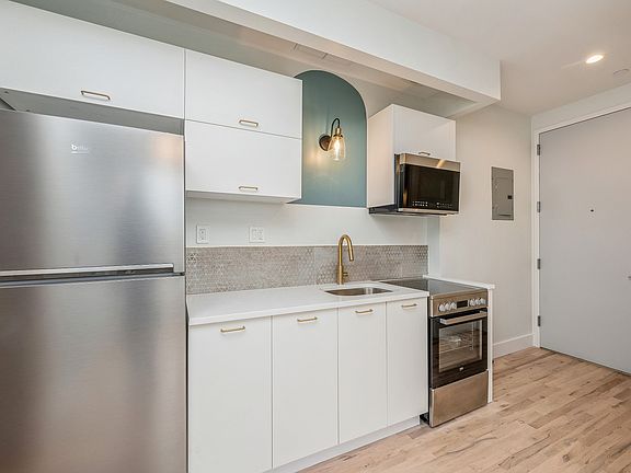 2nd image of 3013 Barker Ave #6