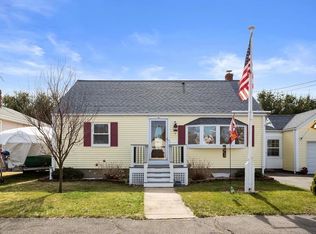16 Victory Rd, Salem, MA 01970