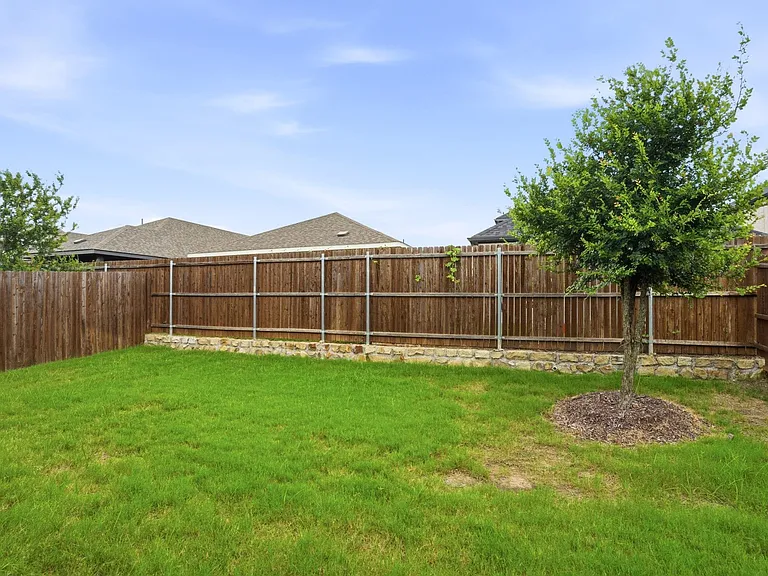 5005 Emerald Hill Dr — Photo 23
