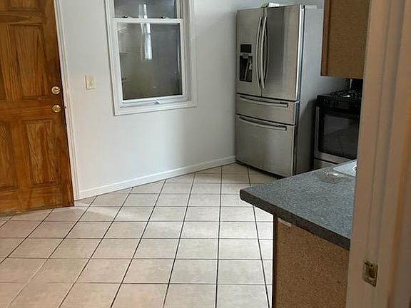5th image of 7838 S Green St Unit 2