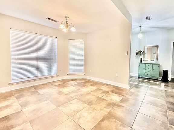 5th image of 40131 Holland Rd