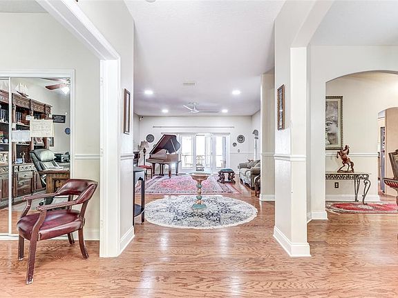 3rd image of 9663 Gotha Rd