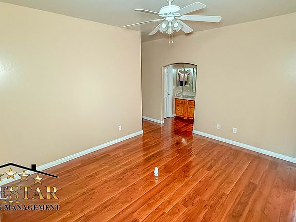 4th image of 11307 Garrick Ct