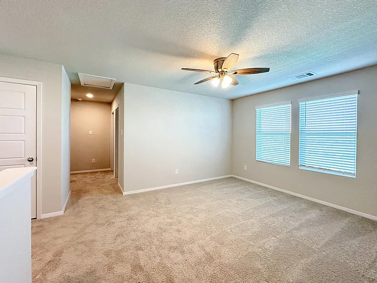 163 Haywood Mnr — Photo 14