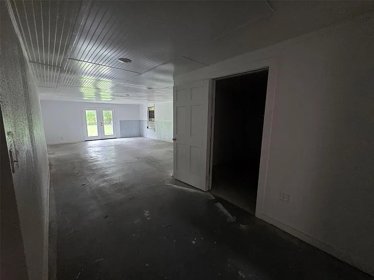 417 E Main St — Photo 5