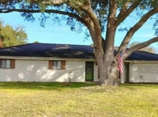 1104 N Dugas Rd, Lafayette, LA 70507