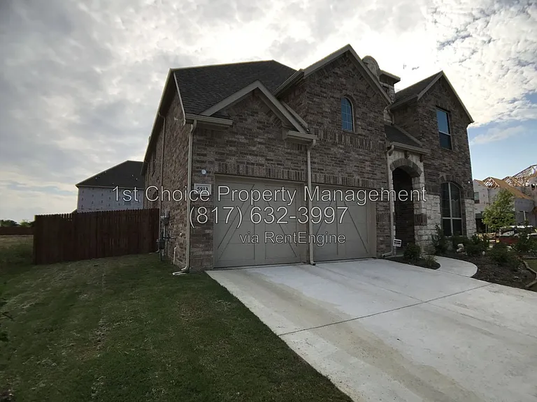 5913 Richmond Dr — Photo 2