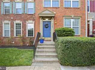1303 Vintage Pl, Reston, VA 20194