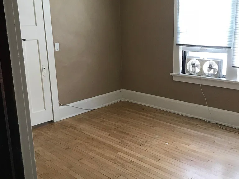 3302 N Oakland Ave — Photo 6