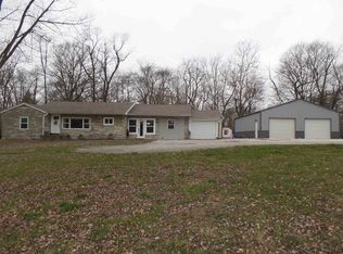 213 S Lakeview Dr, Petersburg, IN 47567