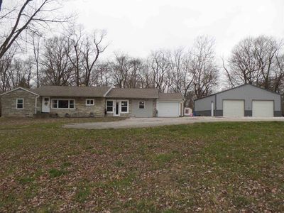 213 S Lakeview Dr, Petersburg, IN, 47567