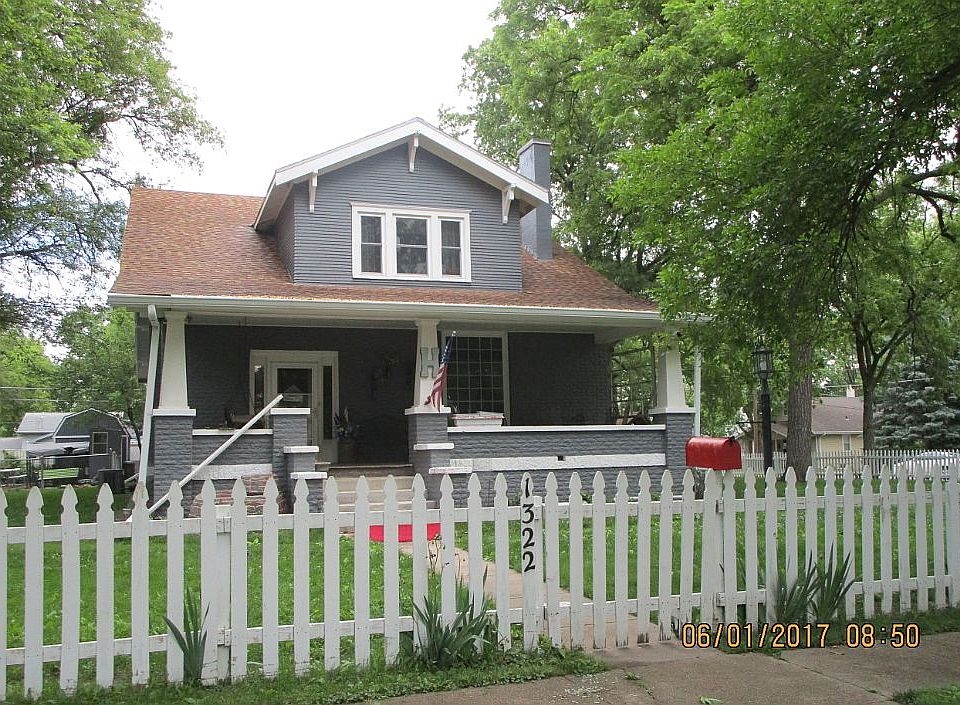 1322 Summit St Beatrice NE 68310 Zillow