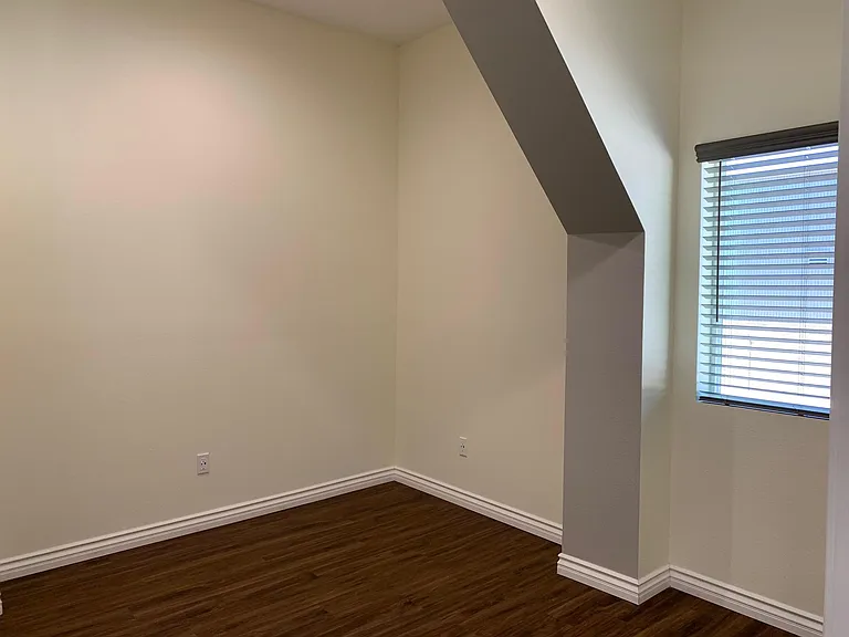 4730 Mission Bay Dr #F — Photo 28
