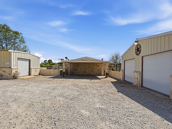 5th image of 435 Gene Lee Rd