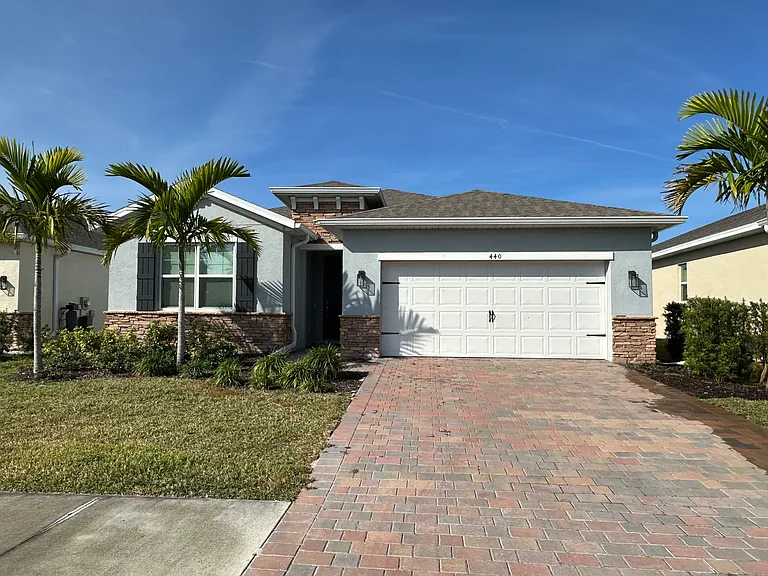 440 Coral Reef Pl — Photo 1