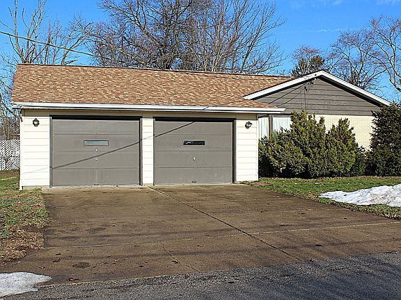 2nd image of 2718 Wellington Rd