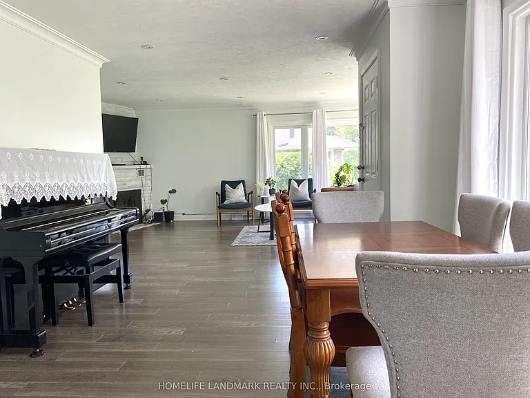 59 Elizabeth Cres S — Photo 3