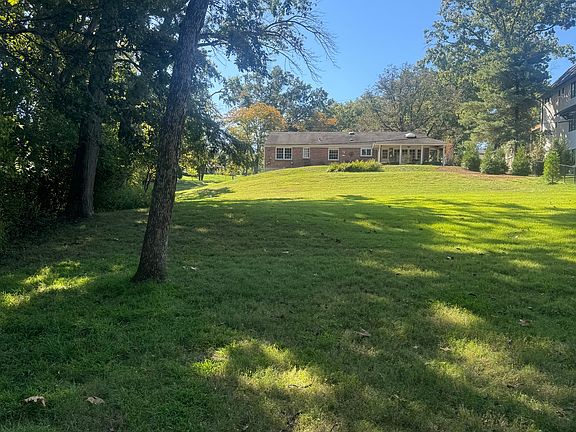 2nd image of 721 Laurel Oak Dr