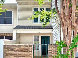 838 Creekside Dr, Lewisville, TX 75067
