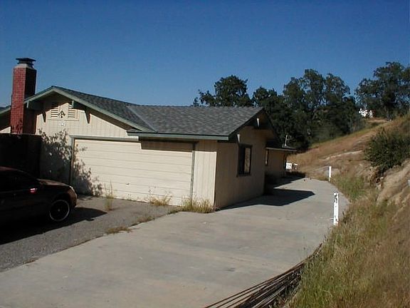 2nd image of 40785 Lilley Mountain Dr