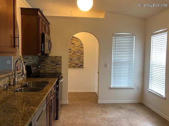 3rd image of 10532 N Lantana Lakes Dr