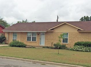 3415 Crown Dr, Gatesville, TX 76528
