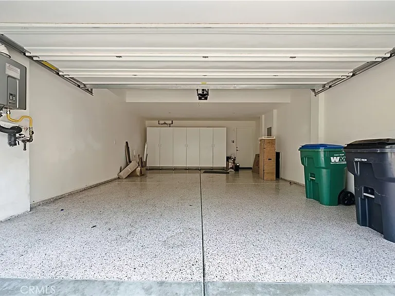 266 Rockefeller — Photo 32