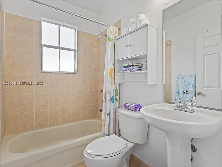 4401 NW 113th Ct — Photo 31