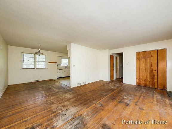 2nd image of 1510 Indian Hill Dr