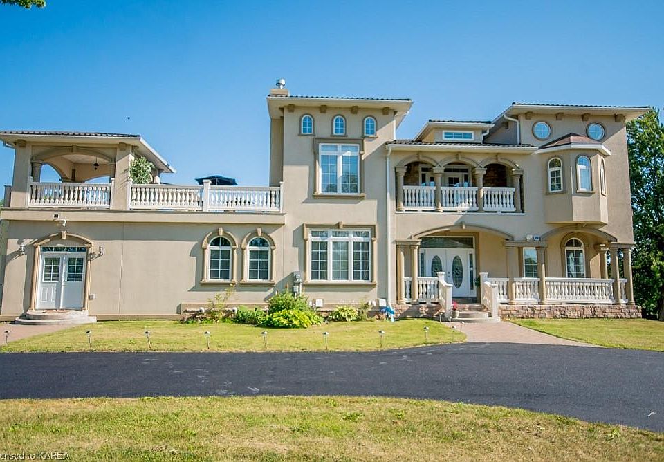 255 Thousand Islands Pkwy, Leeds And The Thousand Islands, ON K0E 1L0